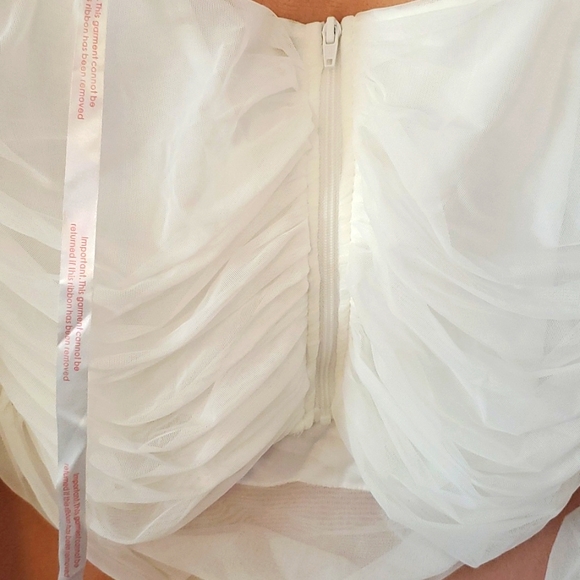 Misguided Ruched Front Milkmaid Mesh Top - Picture 7 of 7